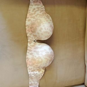 Strapless pushup bra